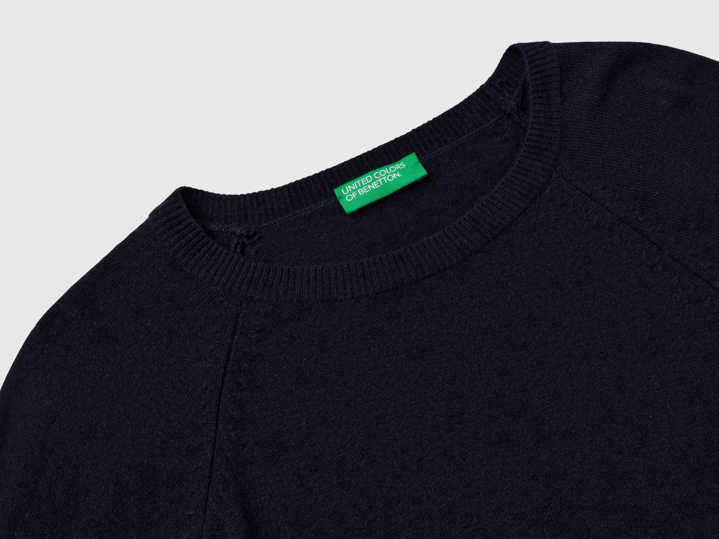 Dark blue crew neck sweater in cashmere and wool blend - Dark Blue | Benetton