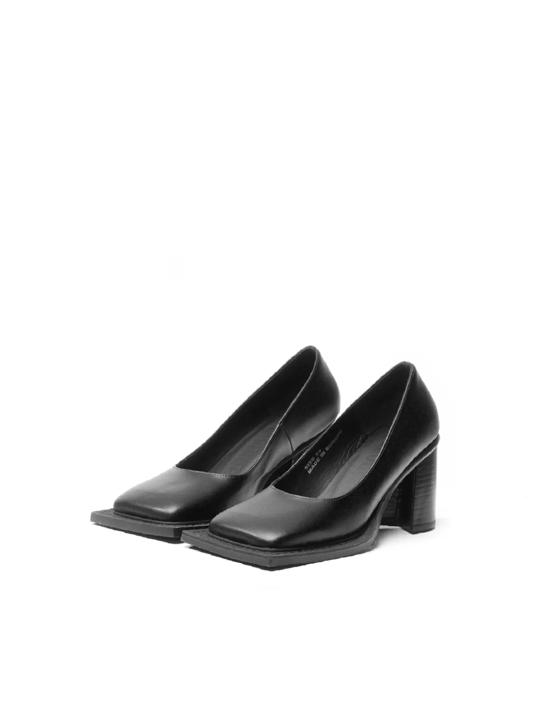 Ninamounah Black Howl Pumps