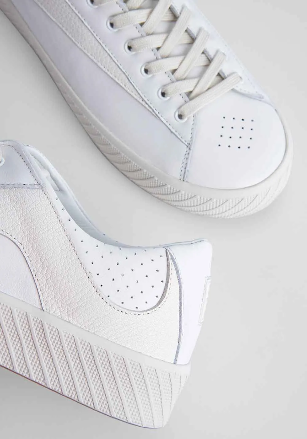 Rodina Sneaker All White Leather