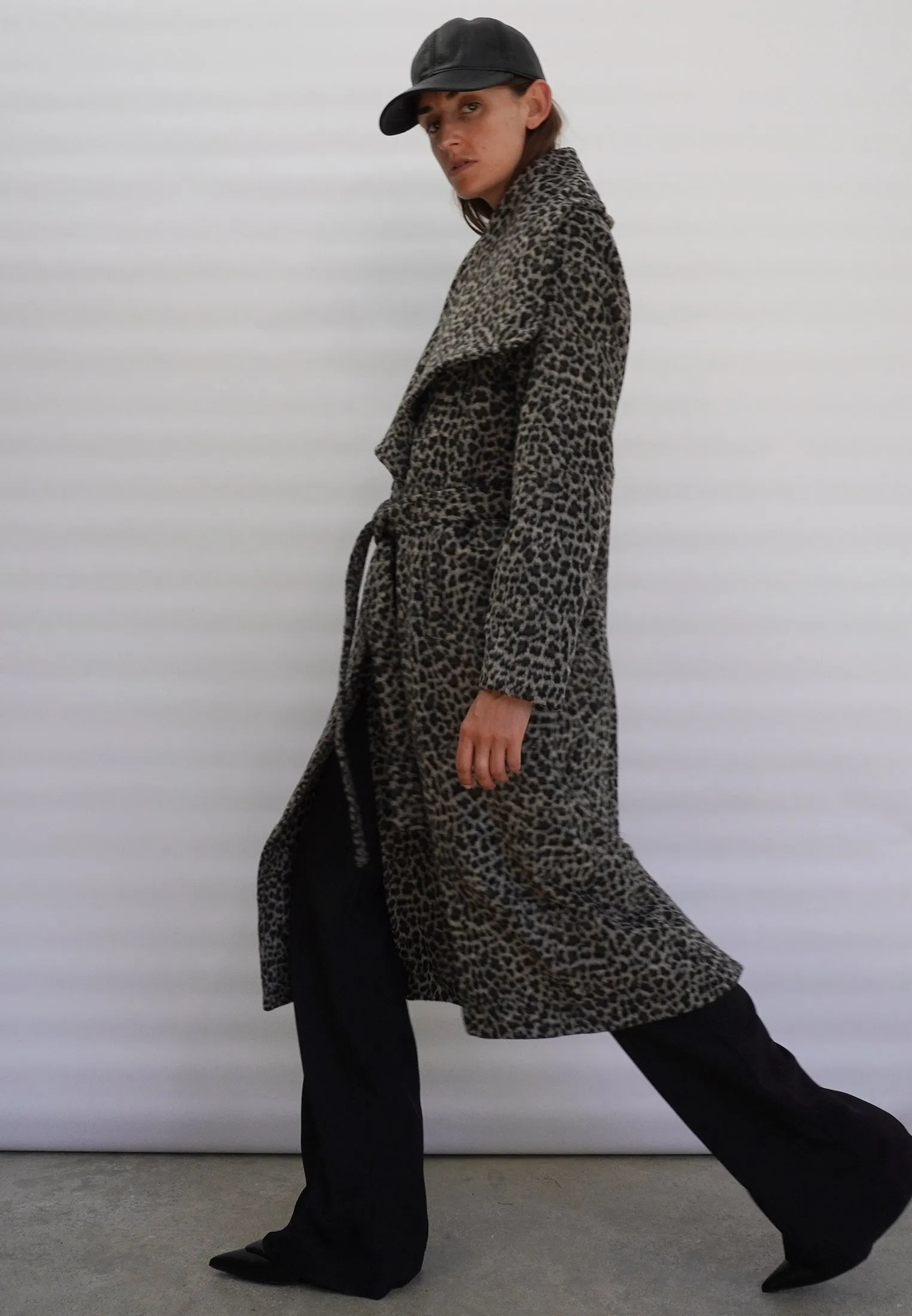 ULTRA COAT ANIMAL JACQUARD