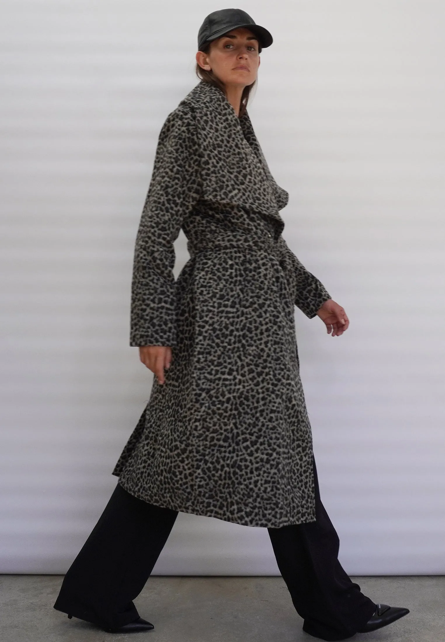 ULTRA COAT ANIMAL JACQUARD